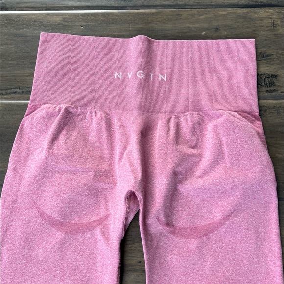 NVGTN Pastel Pink Contour Seamless Leggings - Picture 4 of 5